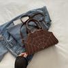Personalized autumn simple niche handbag new fashionable and beautiful casual shoulder messenger bag