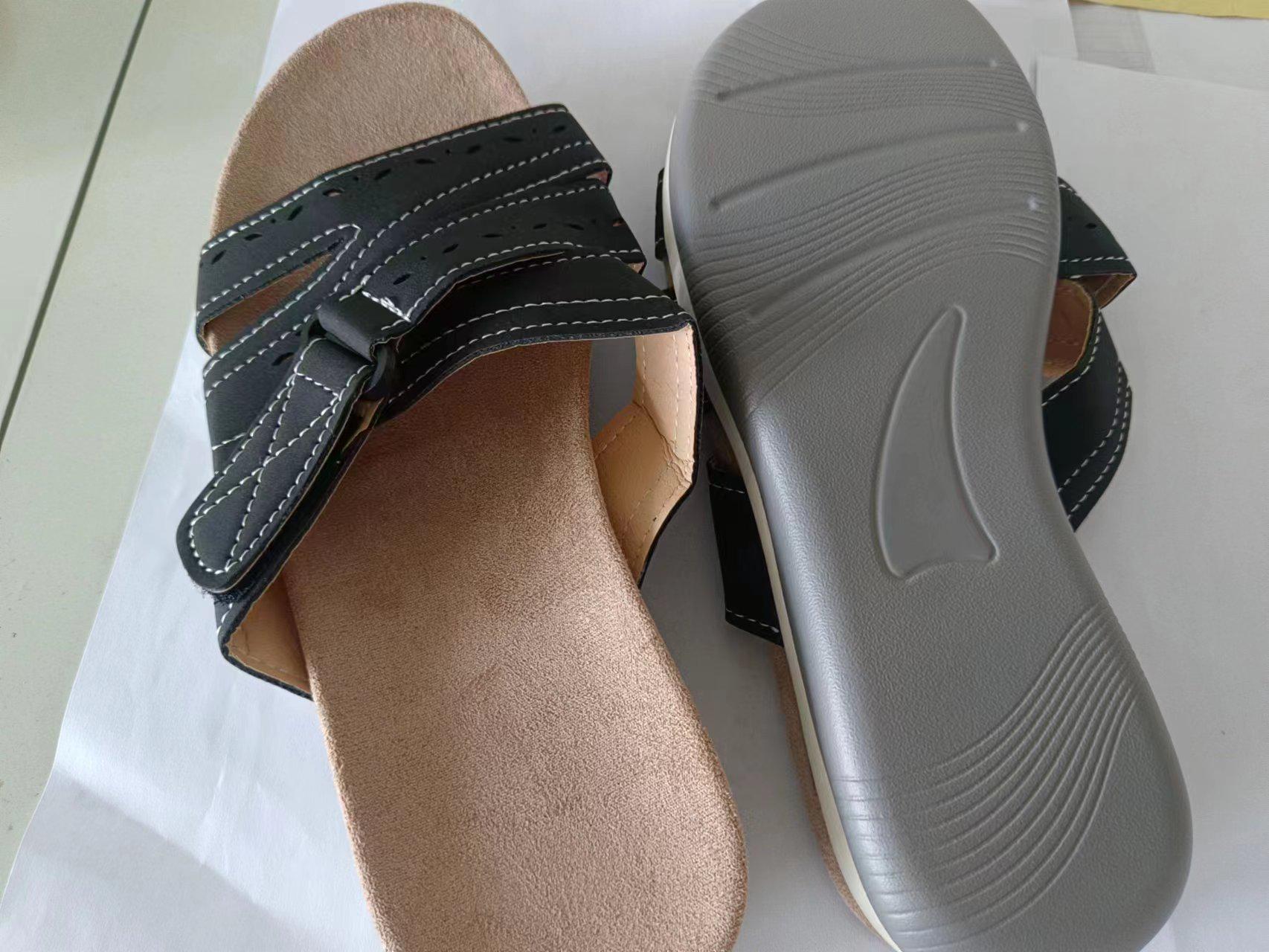 

Женские сандалии и шлепанцы на толстой подошве с резьбой больших размеров 2021 43 чёрный