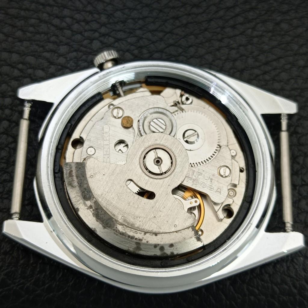 SEIKO 5 AUTOMATIC VINTAGE REFURBISHED JAPAN MENS BLACK DIAL WATCH a445839-1