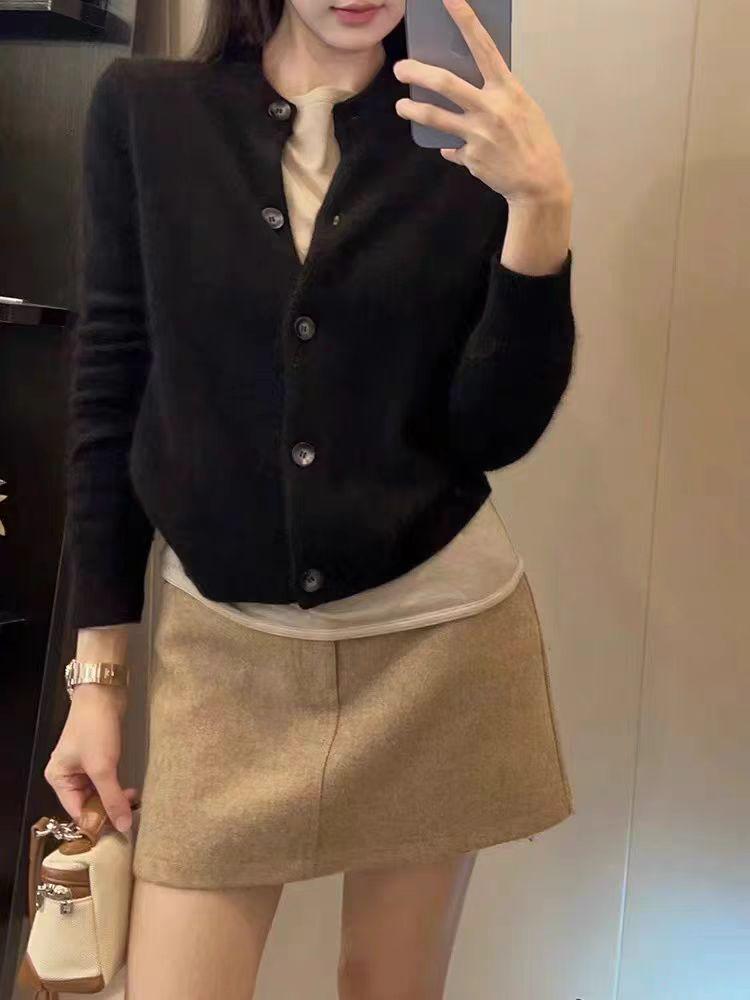 Women's Pure Wool Long Sleeve Round Neck Sweater: Comfy Cashmere Knit Cardigan for Autumn-Winter