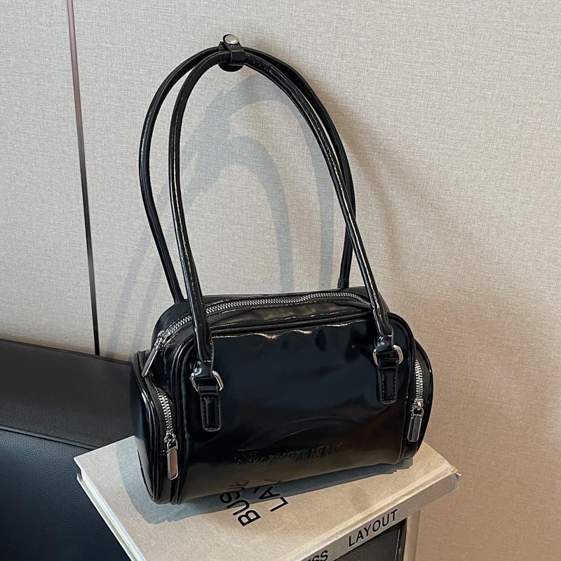 Niche Design Underarm Bag Women's 2025 New Trend Fashion Portable Commuter Bag Large Capacity Tote Bag