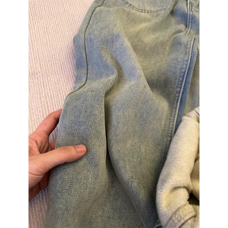 Women's Plus Size High-Waisted Fleece-Lined Wide-Leg Jeans - Winter 2024