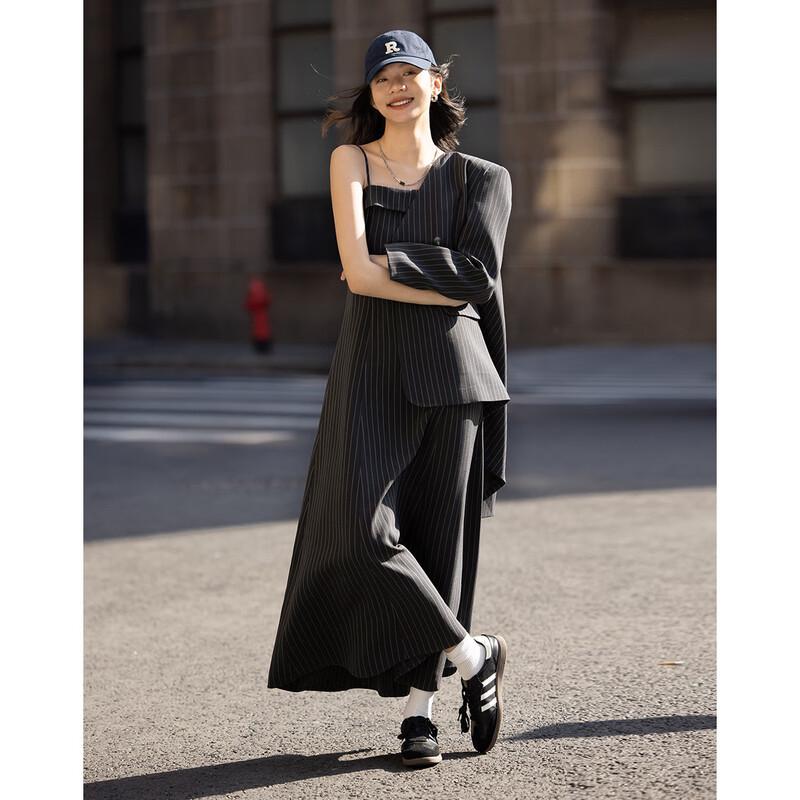 

Demana Striped Cami Dress & Suit Jacket Set L