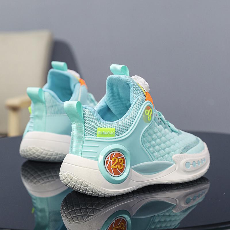 Sapatos novos infantis Superfície de malha respirável Sapatos de bola azuis acolchoados Sapatos esportivos estudantis Fivela rotativa Antiderrapantes Sapatos de corrida