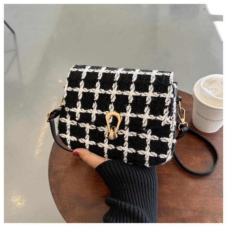 Simple Plaid Design Woolen 2025 New Exquisite Lock Casual Shoulder Crossbody Small Square Women's Bag