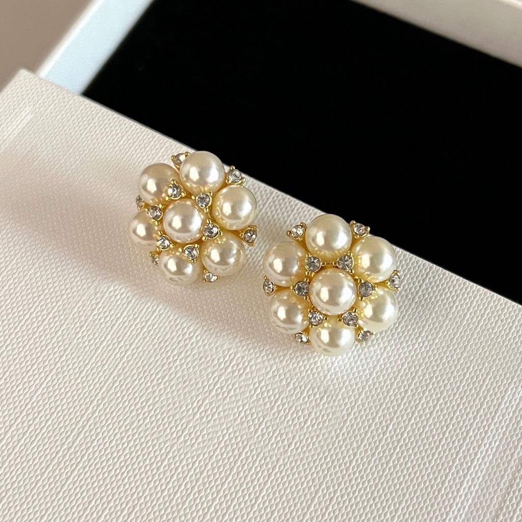 2023 New Popular Brand Vintage Earrings Luxury Jewelry for Women Fashion Designer Eardrop Pearl Lady Party Snowflake Ear Stud