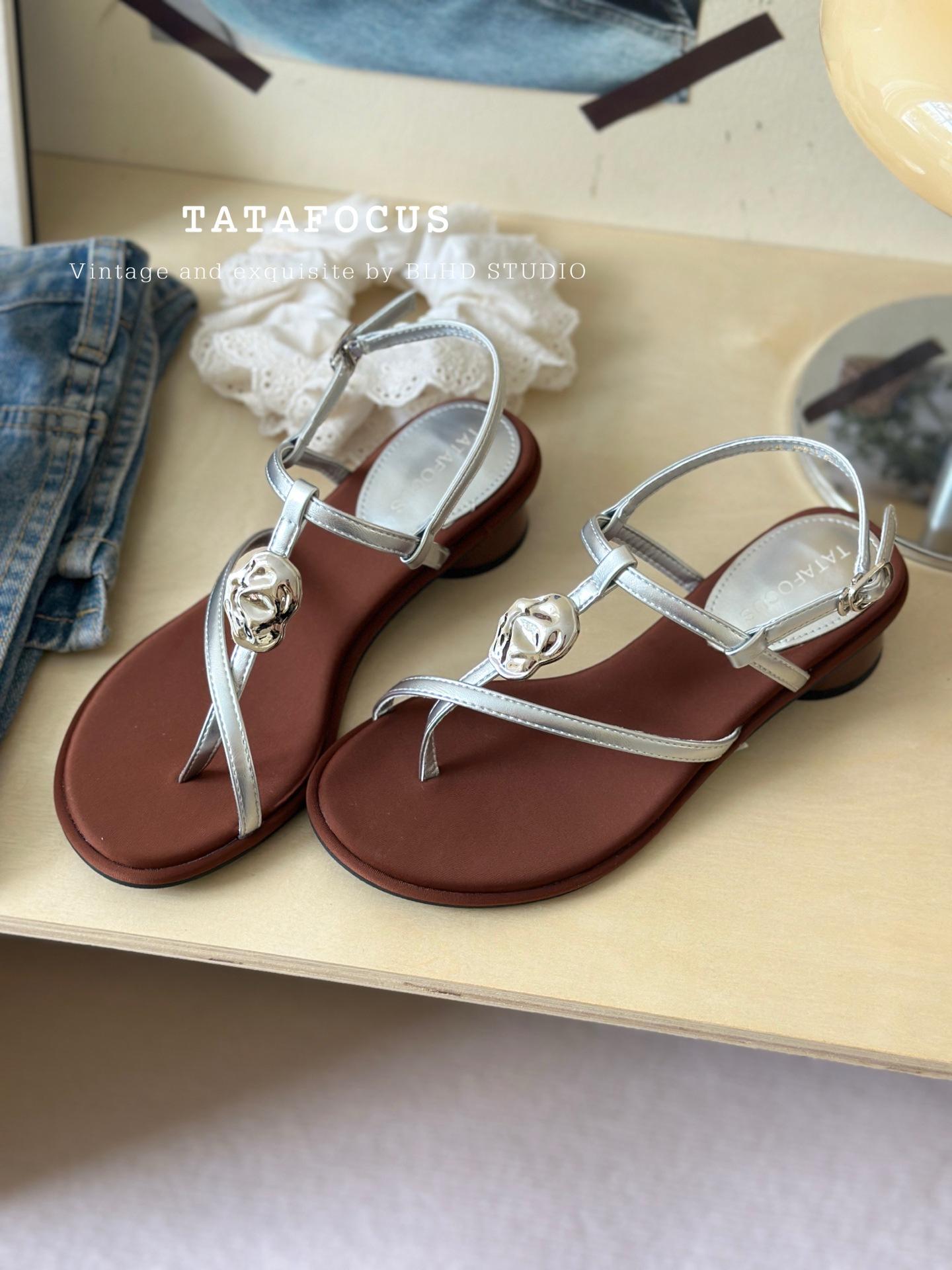 

Flat bottom versatile soft bottom slippers women s 2025 new summer models women s models popular women s home wear light and not tired feet 39 серебряный