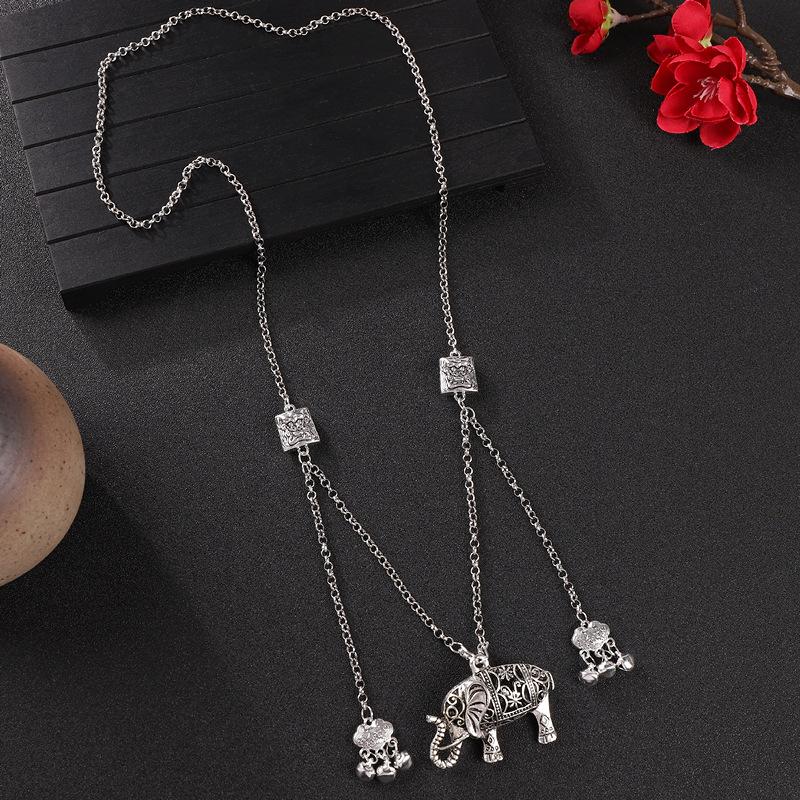 

Women s Chinese-style long necklace with vintage fringed sweater chain accessory