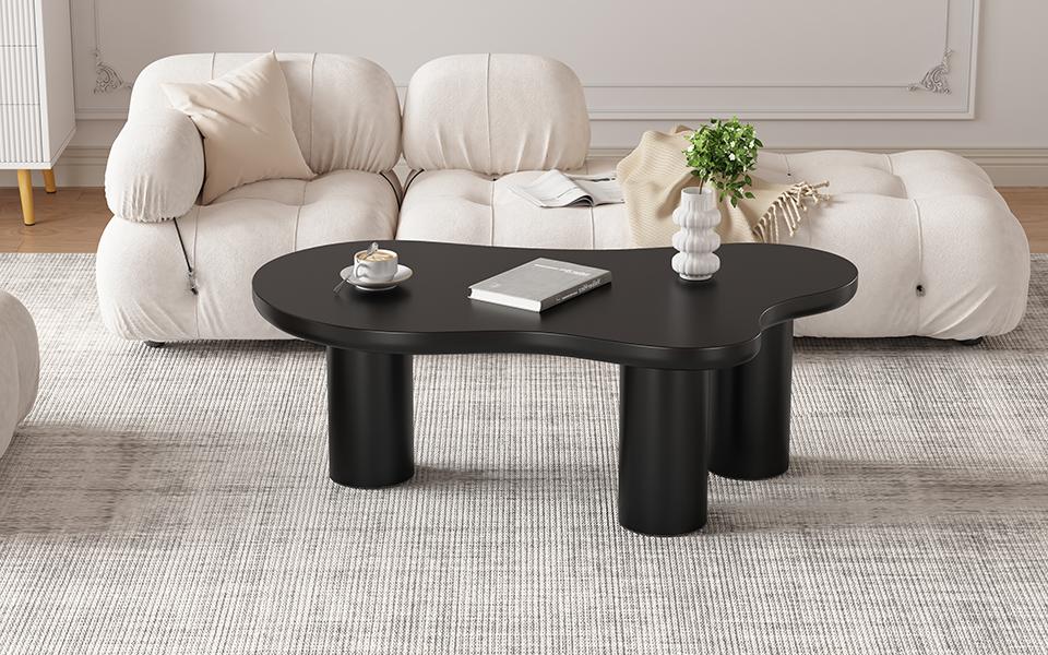 (sku precedente: N625P256509510B) Tavolino da caffè a forma di nuvola irregolare, lunghezza 107 cm, larghezza 66 cm, altezza 40,5 cm, piano in MDF, gambe in PVC e feltri protettivi