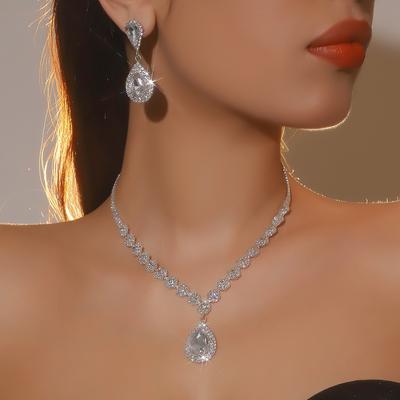 Set di collana e orecchini con strass di alta qualità, gioielli con pendenti in zircone a goccia, alla moda e lussuosi.