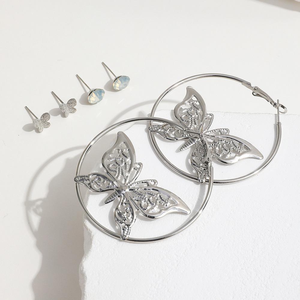 Metal Butterfly Round Earrings - Cool, High-End Light Luxury Ear Cuffs with Niche Style and European-American Flair