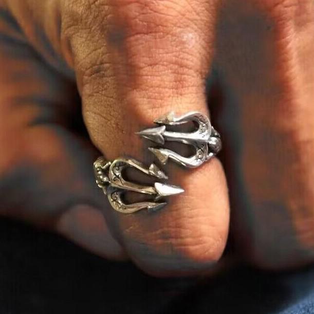 Yintai Fei Thai Trident Silver Ring: Cool, Retro, Adjustable Men's Accessory