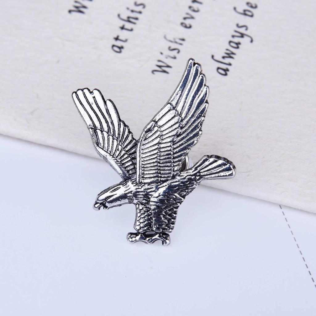 Personalisierte mit Diamanten besetzte Metallbrosche Kragenstift Kollektion, High-End Anti-Licht Blume Schmetterling Krone Brosche