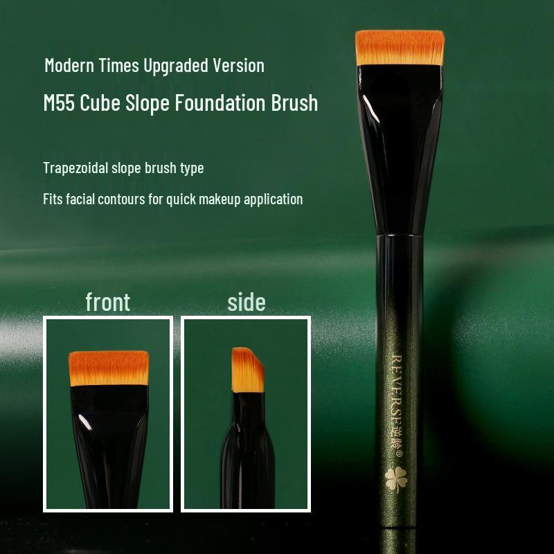 

M55 Anti-Aging Flat Foundation Brush with Ultra-Soft Trapezoidal Head Design