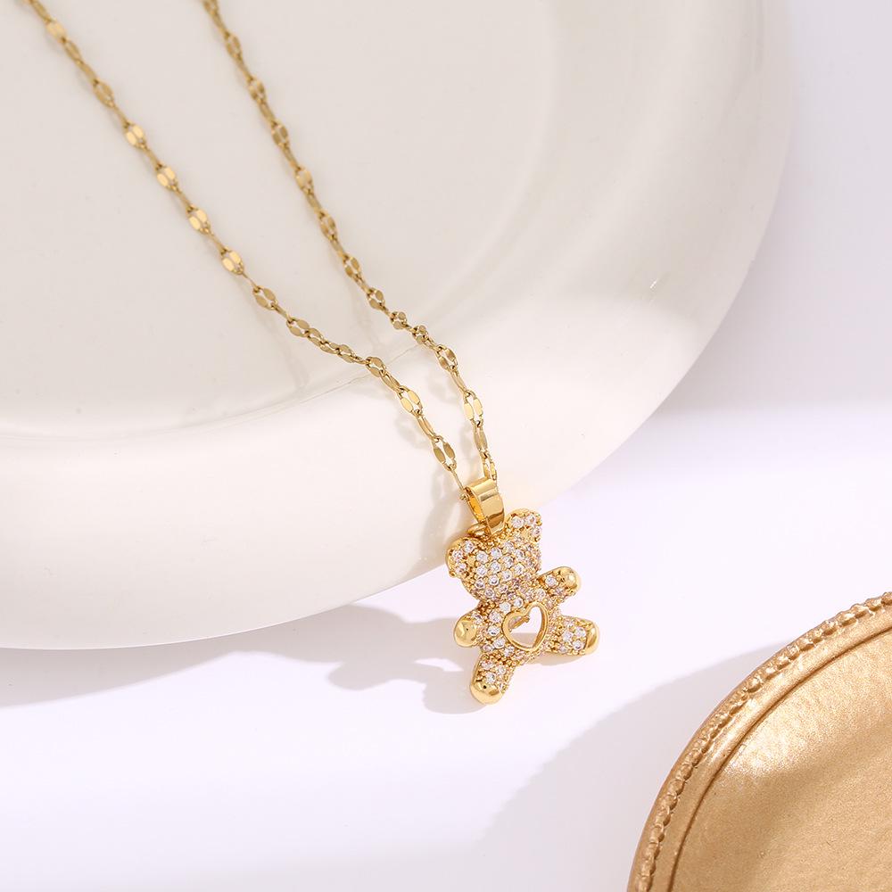 2025 Trendy Women's Titanium Steel Necklace - Non-fading, Light Luxury Collarbone Chain