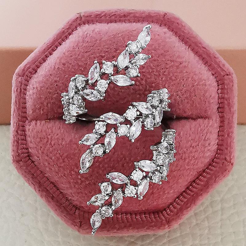 European & American Chic Adjustable Ring: Niche Luxury Style for Women