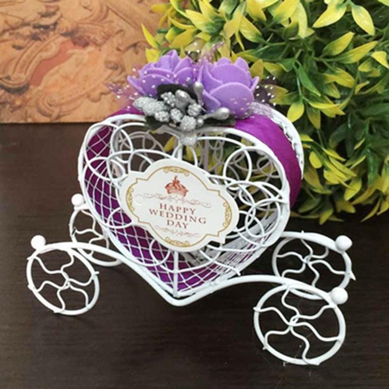 Metal Candy Boxes for Wedding Party Decorations Gift Bags with Ribbons Flower Souvenirs Gift for Guests Carriage Style