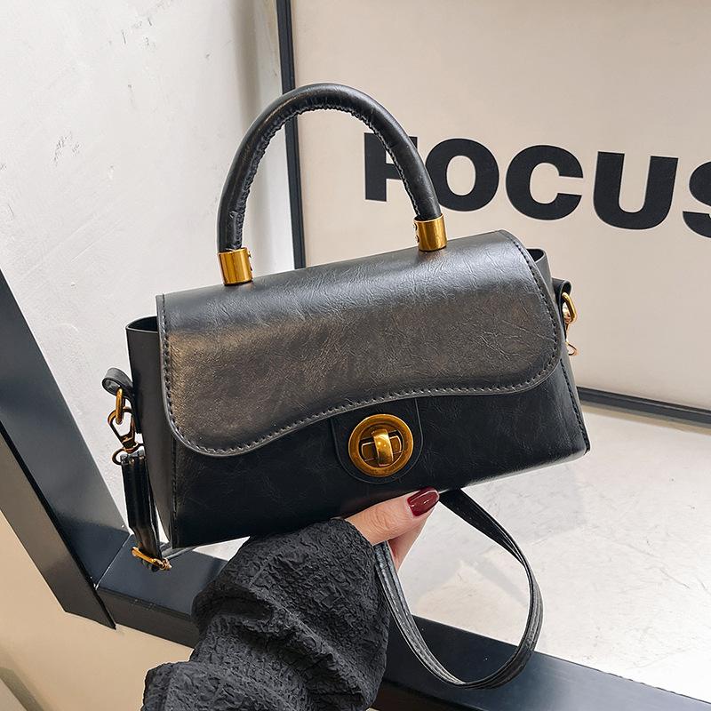 

Fashion 2025 summer new small square bag women s handbag trend chain red wedding bag shoulder messenger bag чёрный