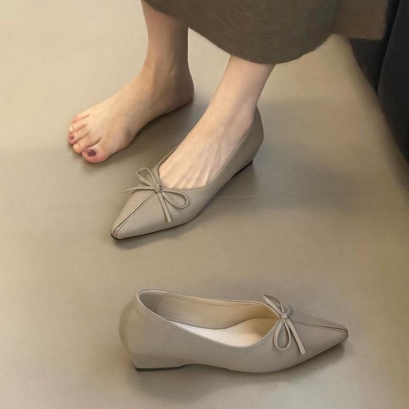 Design Sense Commuter Pointed Head Shallow Mouth Bow Mary Jane Shoes Autumn and Winter French Outer Single Shoes