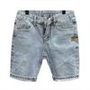 Jungen Hellblaue Denimshorts - Trendige Lockere Straight Fit, Sommer All-Match 5-Punkt-Hose