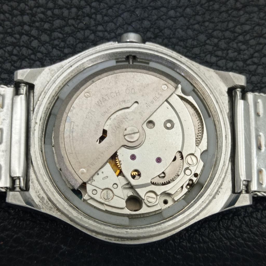 CITIZEN AUTOMATIC 8200 JAPAN MENS VINTAGE GOLDEN COLOR DIAL WATCH a702755-1 R210-a702755