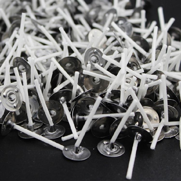 200Pcs Pre Tabbed Cotton Candle Wicks Cores with Metal Sustainer Base for DIY Tealight Candle Crafting and Home Use