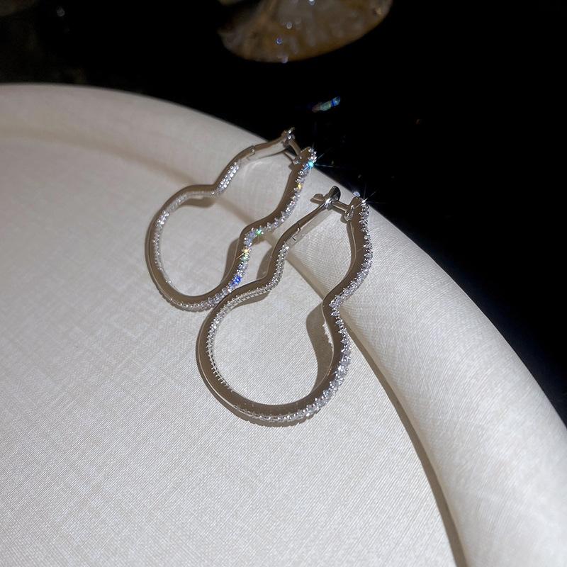 

New Chinese hollow zircon gourd ear buckle simple earrings Guochao temperament earrings women