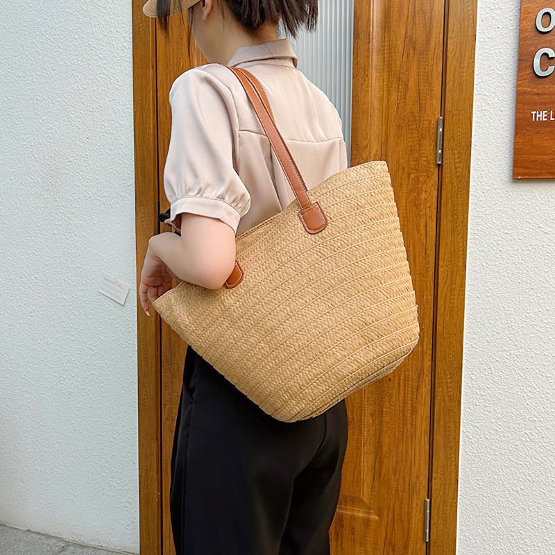 Fashionable 2023 Summer Simple Tote Bag Chic Street Style Retro Large Capacity