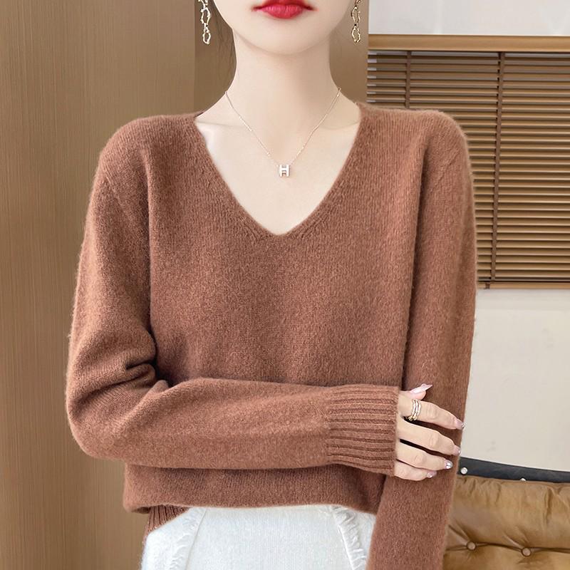 Women's V-Neck Wool Cashmere Sweater: Autumn/Winter Fashionable Long Sleeve Knit Pullover.
