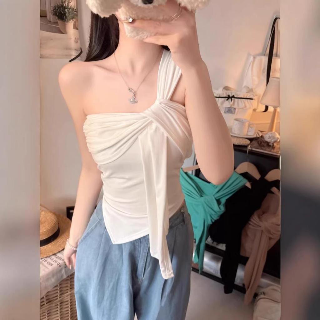 Irregular Black One-Shoulder Strap Tank Top - Sexy, Stylish Design for Women in Early Spring