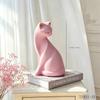 Minimalistische Rosa Katze Harzfigur Dekorative Skulptur Ornament mit Goldenen Ohrakzenten für Zuhause Wohnzimmer Tischplatte Display