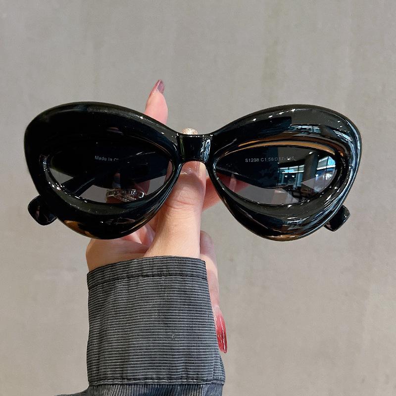 

Vintage Brand Designer Cat Eye Sunglasses Women For Men Sun Glasses Luxury Shades Big Frame Trending Lipe Oversized Eyeglass