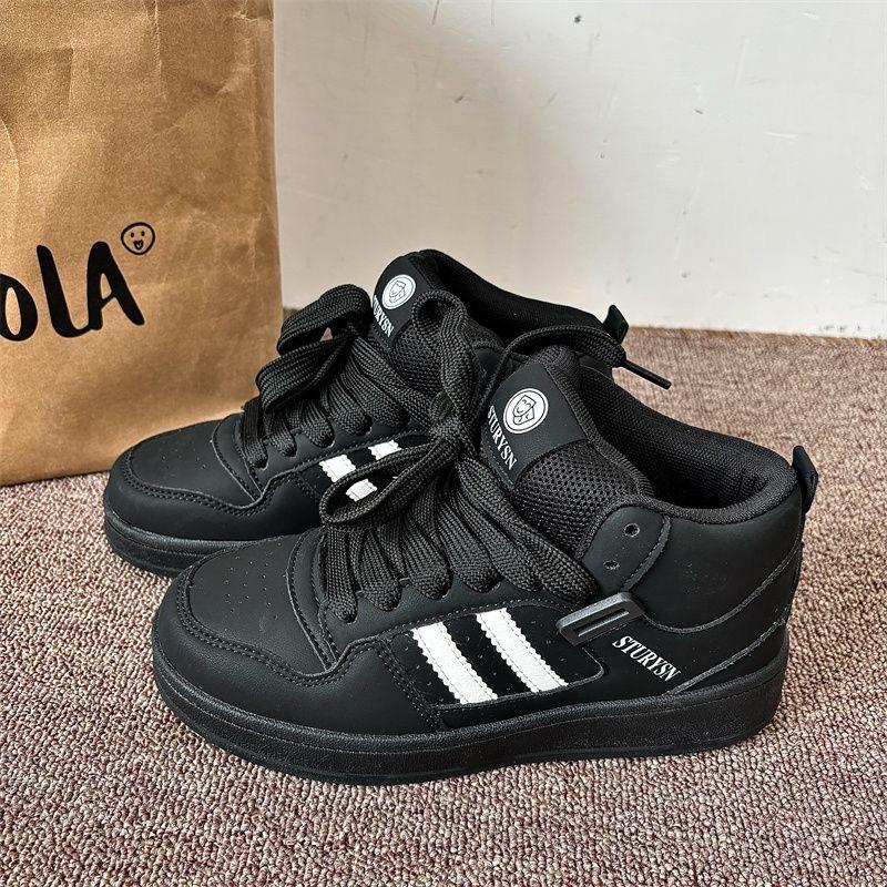 

2025 осень холодостойкие маленькие белые туфли нишевый колледж стиль туфли-хлебушки женские инс универсальные платформа повседневные кеды 40