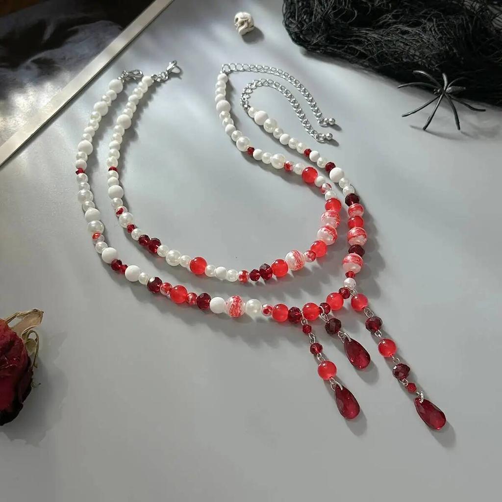 IngeSight.Z Goth Rotblutmuster Imitation Perlen Quaste Anhänger Halskette Damen Exquisiter Kristallperlen Choker Halloween Schmuck