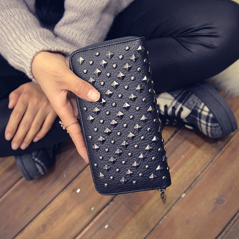 

2026 Women s Trendy Retro Rivet Zipper Leather Wallet Clutch чёрный