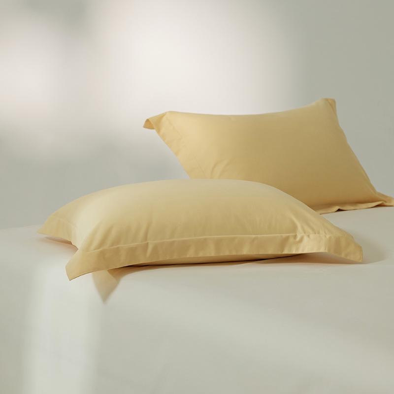 Set aus zwei Kissenbezügen aus gebürsteter langstapeliger Baumwolle - 100 Fadenzahl, Unifarbe, luxuriöses Gefühl