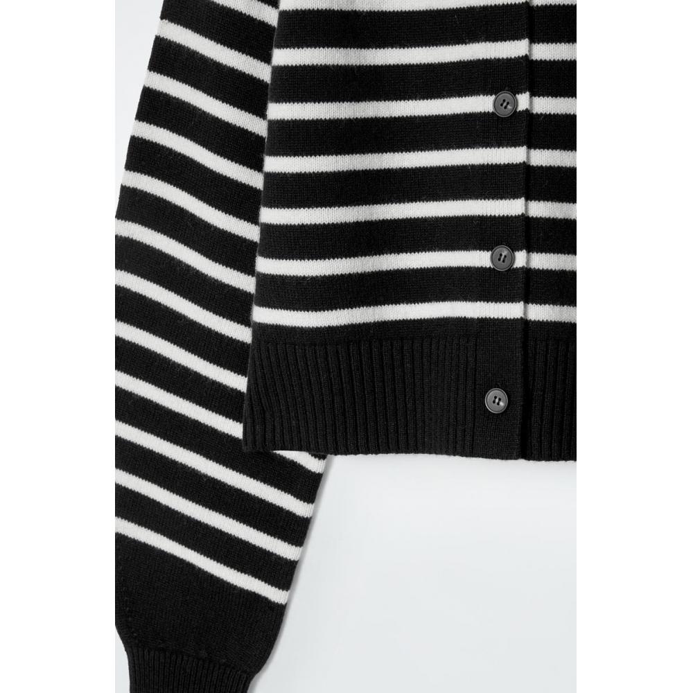 COS Japanwolle Kurzstrickjacke