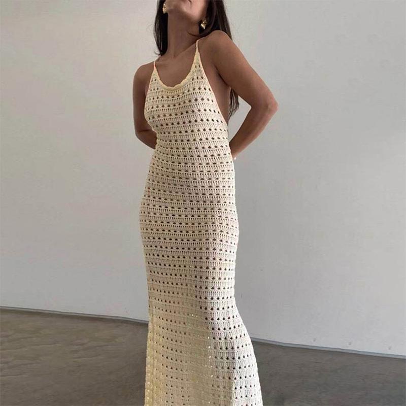 EDOLYNSA Sexy pletený vystřihovaný střapec Špagetový pásek Bodycon Beach Maxi šaty Letní Dámské Společenské šaty Klubové Společenské šaty Elegantní outfit K10