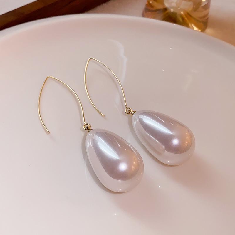 French Retro Luxury Silver Pearl Tassel Stud Earrings - Elegant and Versatile for Women