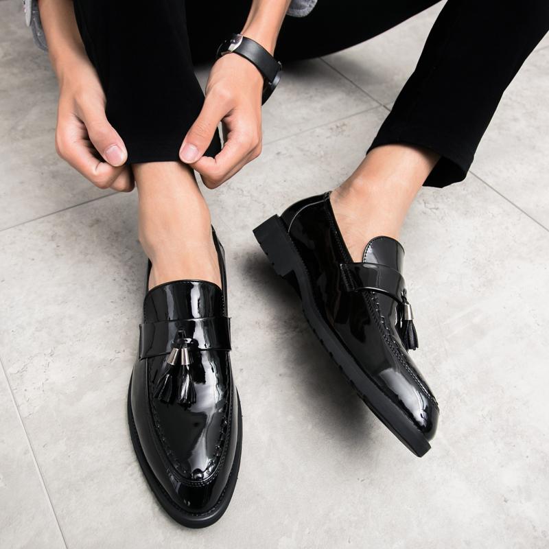 Fashion Brand Men Fashion Soft Low Moccasins Loafers High Quality Leather Tassel Business Wedding Party Shoes Comfort Men Driving Shoes
