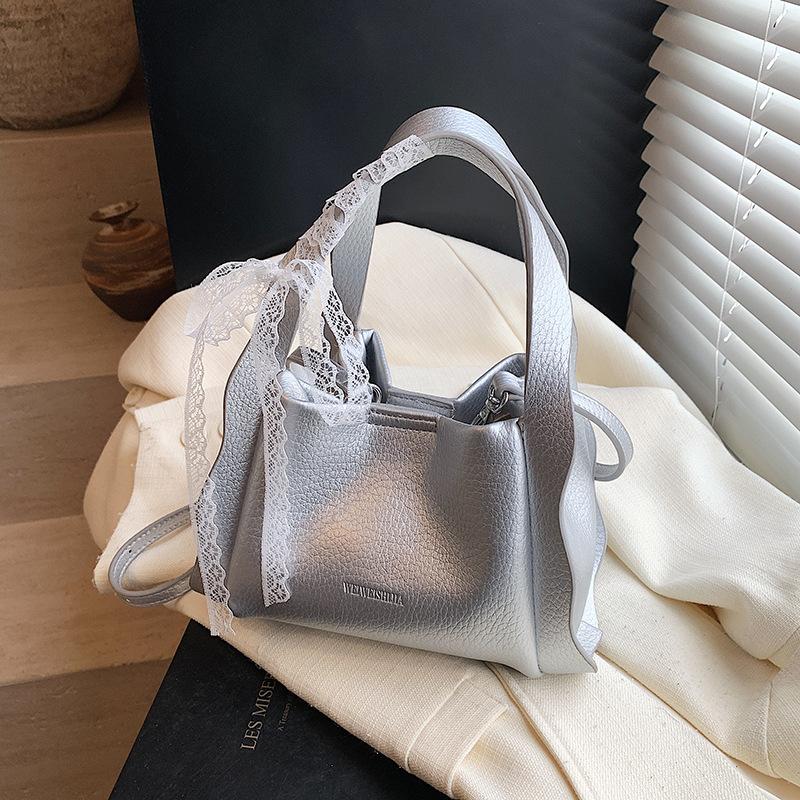 

Сумка женская 2025 новая популярная модная ручная сумка высококачественная текстура на плечо кроссбоди сумка-ведро серебряный