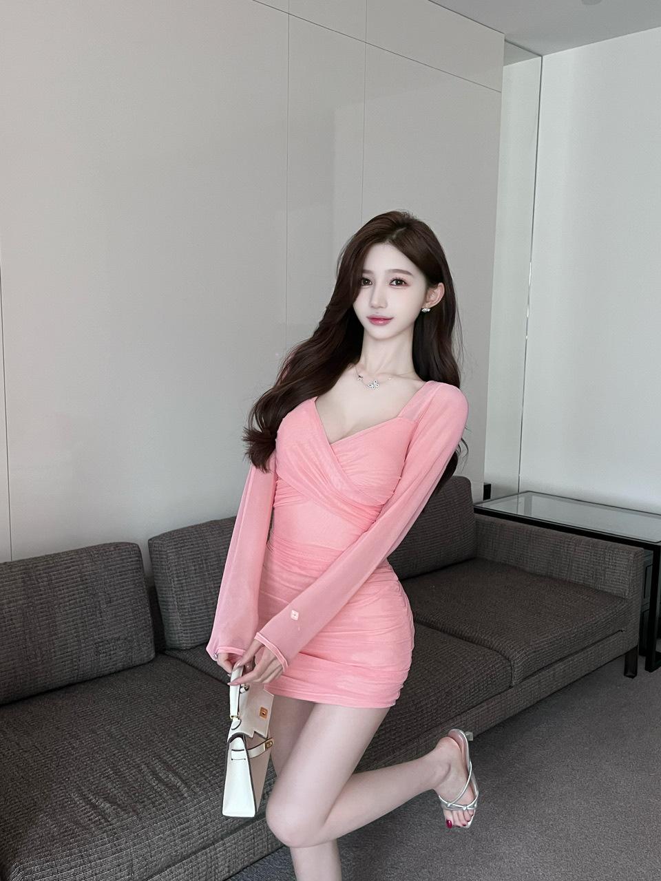 

Sexy mesh yarn hip-wrapped long-sleeved short celebrity temperament waist cover belly temperament bottom tight half-transparent dress L рожевий