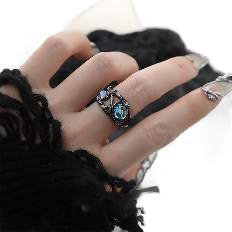 Personalized moonstone black and white men and women couple ring, high-end star opening retro light luxury ring