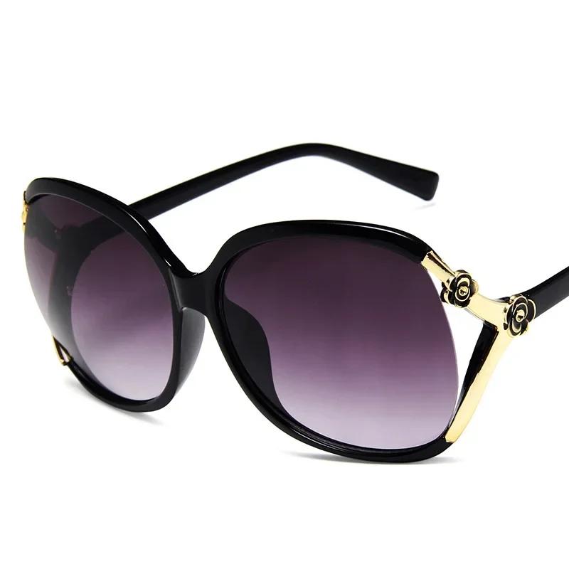 

2025 New Classic Sunglasses Women Retro Lady Driving luxury Eyewear Fashion Ladies Sun Glasses UV400 Oculos De Sol серый