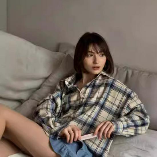 2024 Autumn Women's Retro Plaid Loose Lapel Shirt with Long Sleeves and Pocket