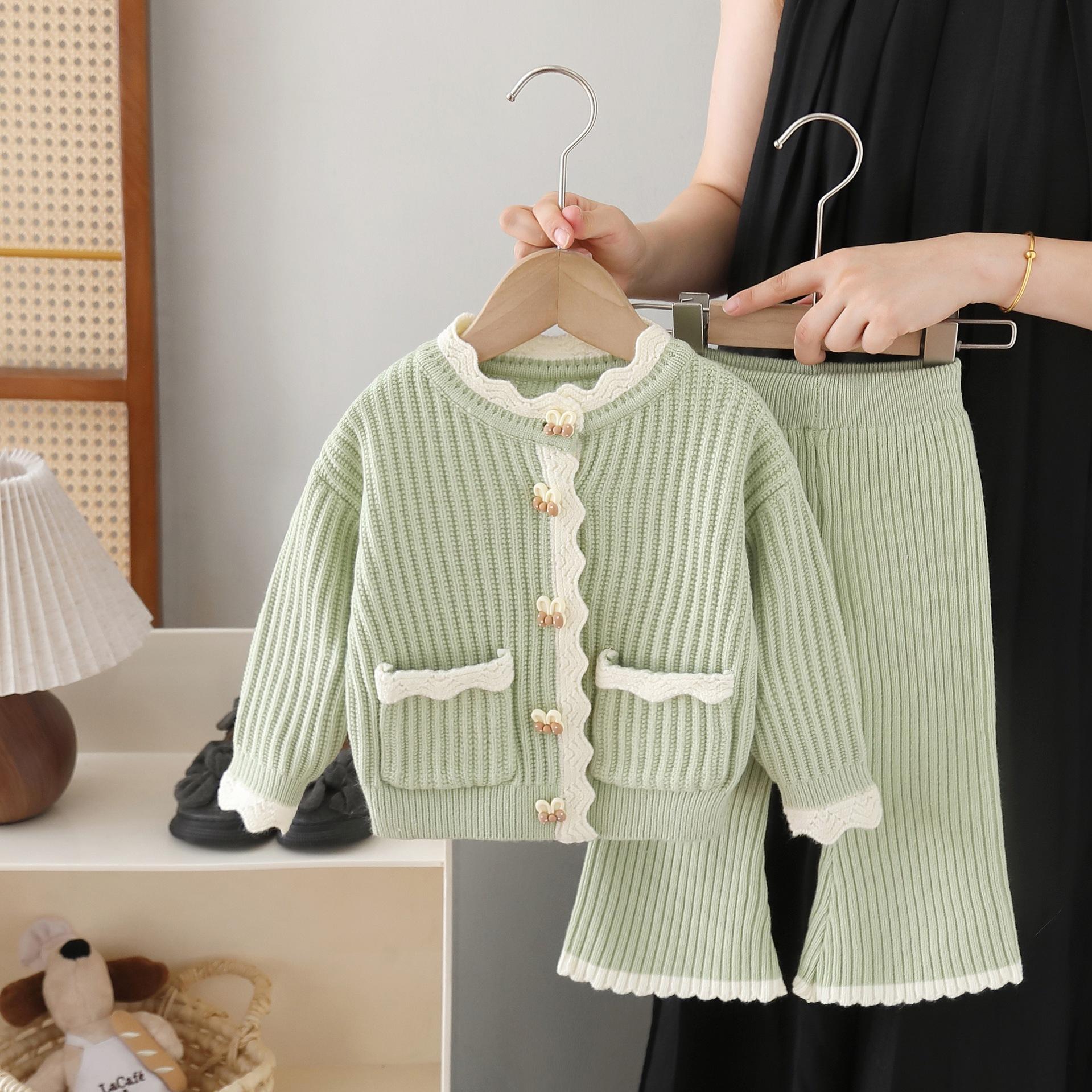 

Свитер для девочек, вязаная куртка, осень, новый, брюки для маленькой девочки, комплект из двух предметов, кардиган для девочек, вязаный костюм 120cm зелёный