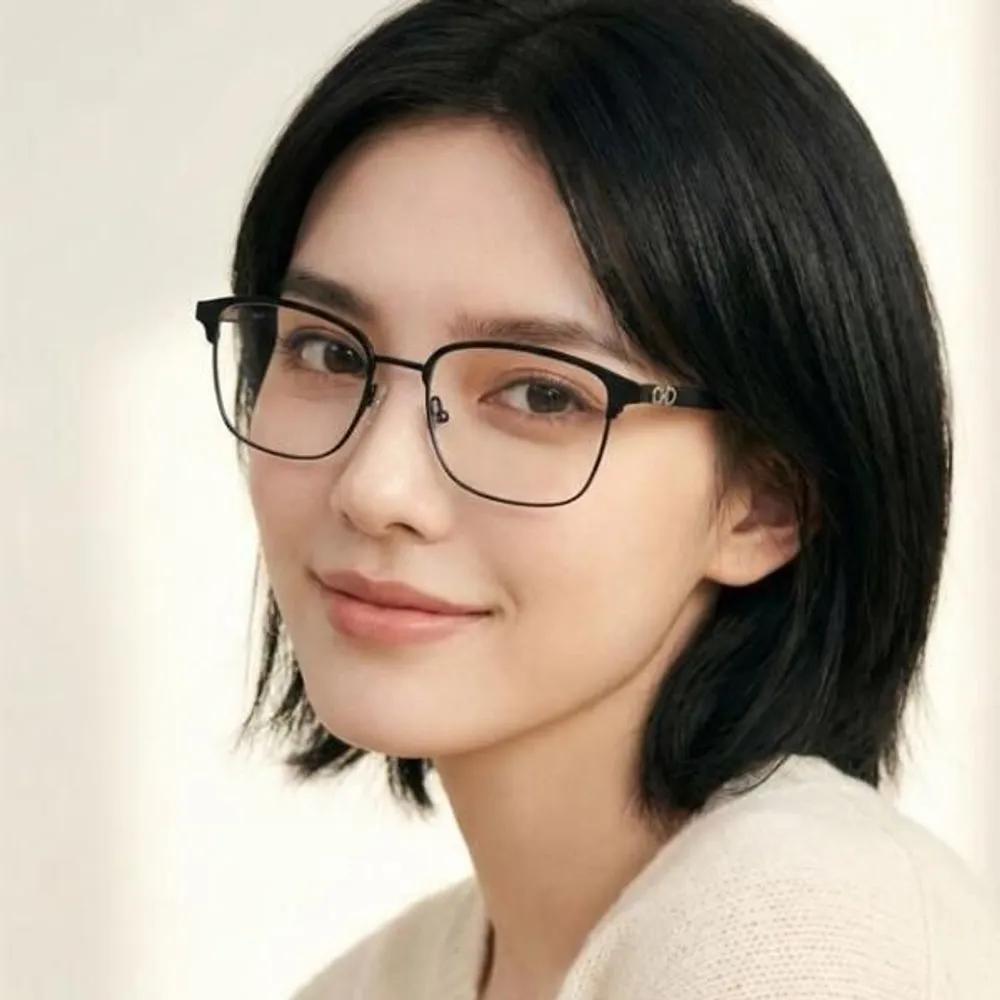 [Salvatore Ferragamo] Eyeglass Frame SF2225 001 Black Metal Frame Lightweight for Daily Use
