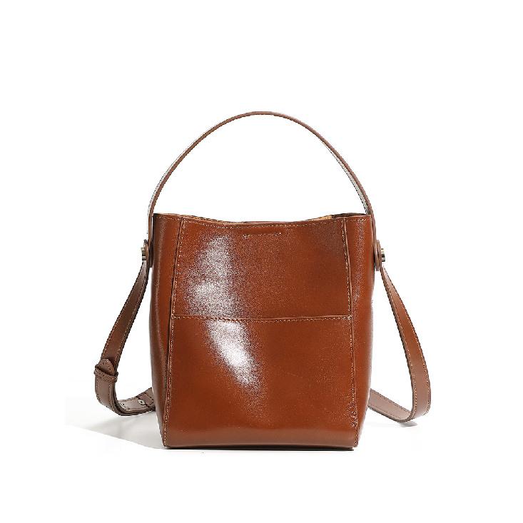 New vintage vegetable-tanned leather shoulder bag, commuter handbag, bucket bag, genuine leather women s bag, large-capacity leather tote bag коричневый