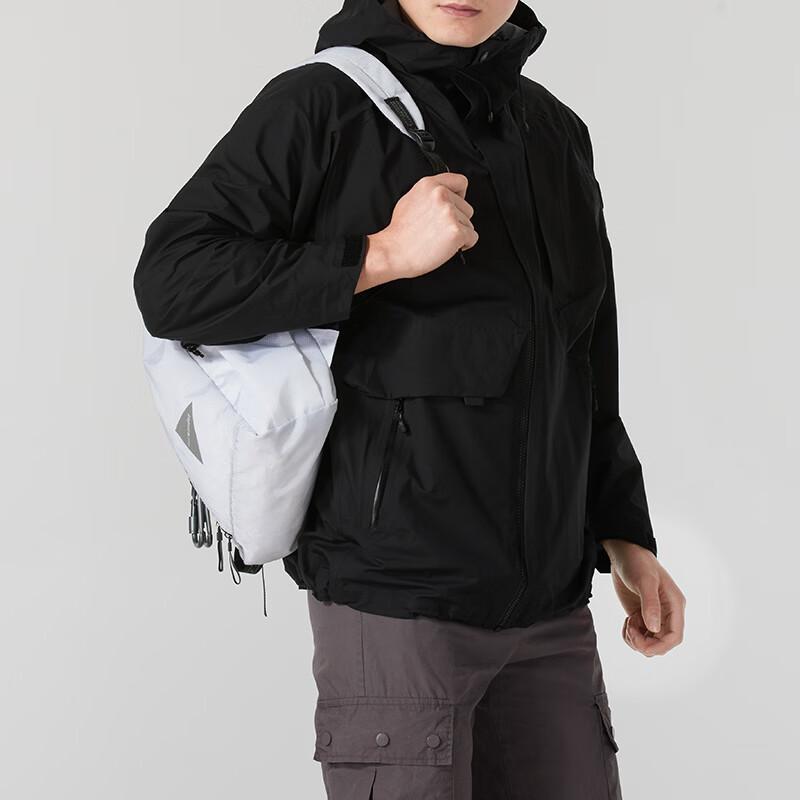 Under Armour Men's Woven Hooded Outdoor Jacket