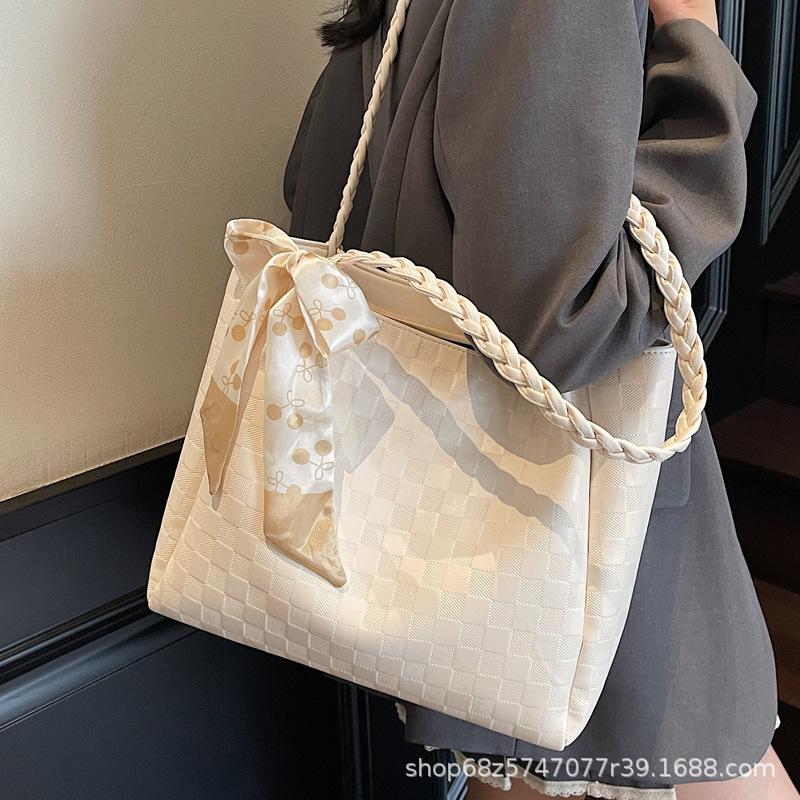 2025 Summer New Fashion Silk Scarf Portable Shoulder Large Capacity Tote Bag Women's Bag Simple Texture Armpit Bag